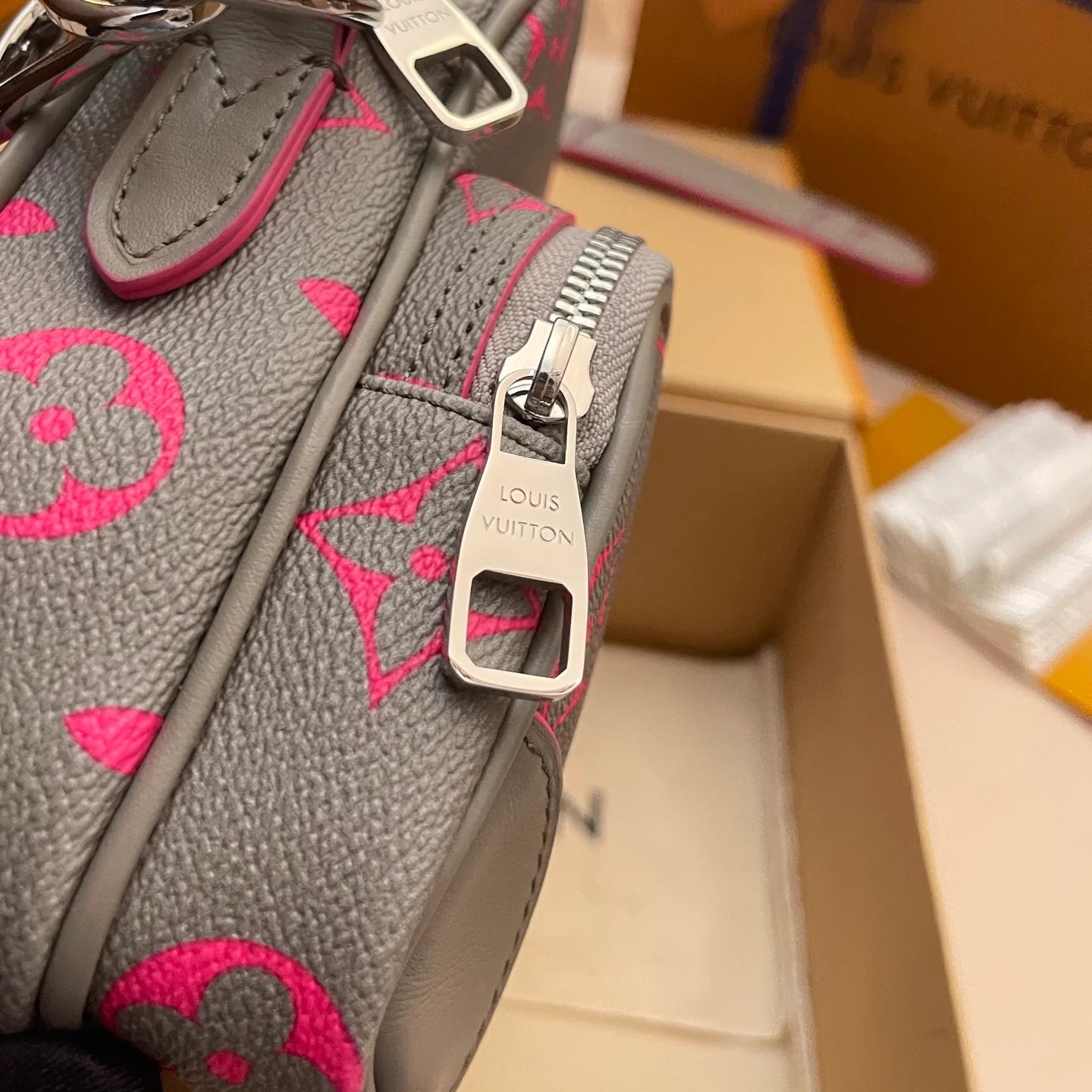 LV BAG M