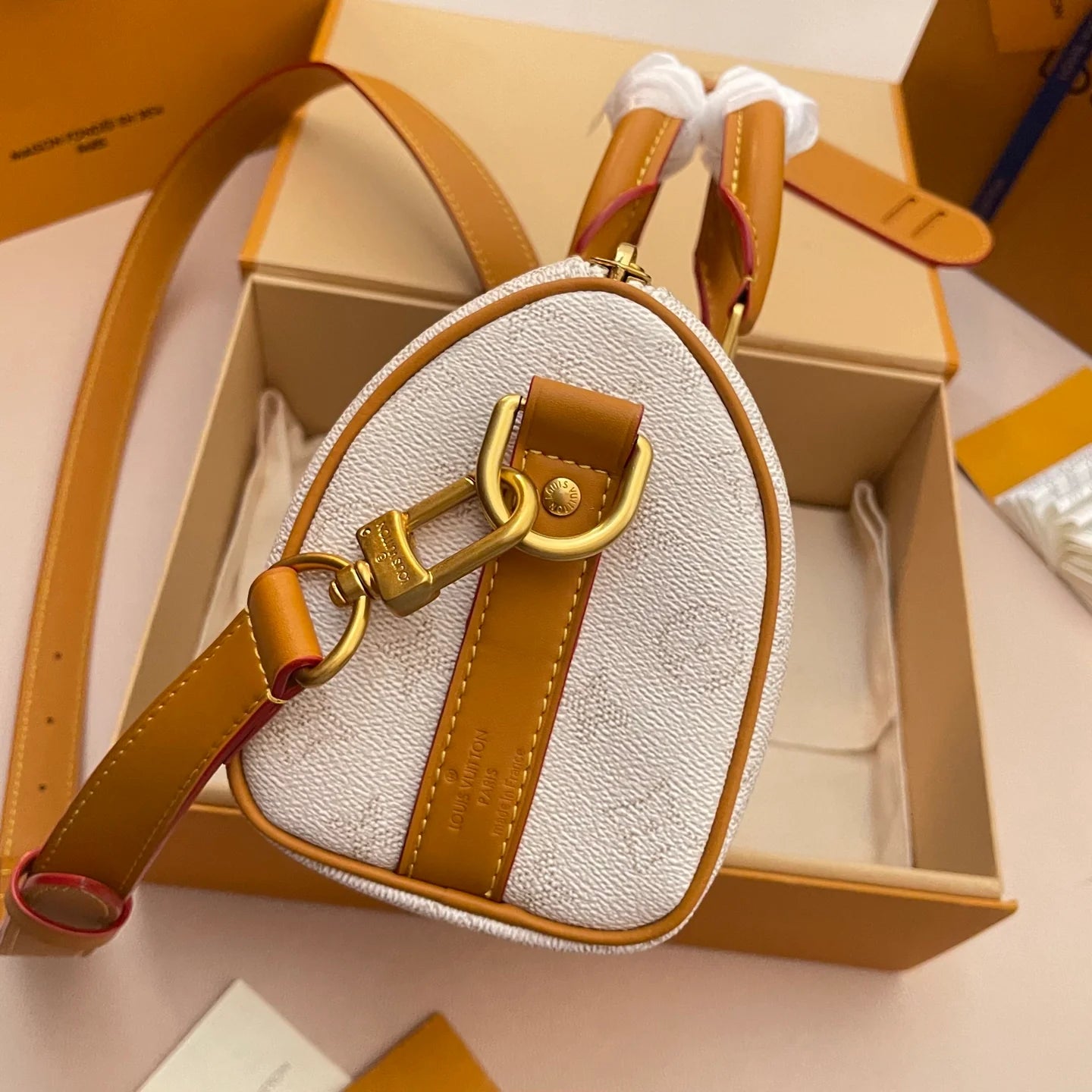 LV BAG M
