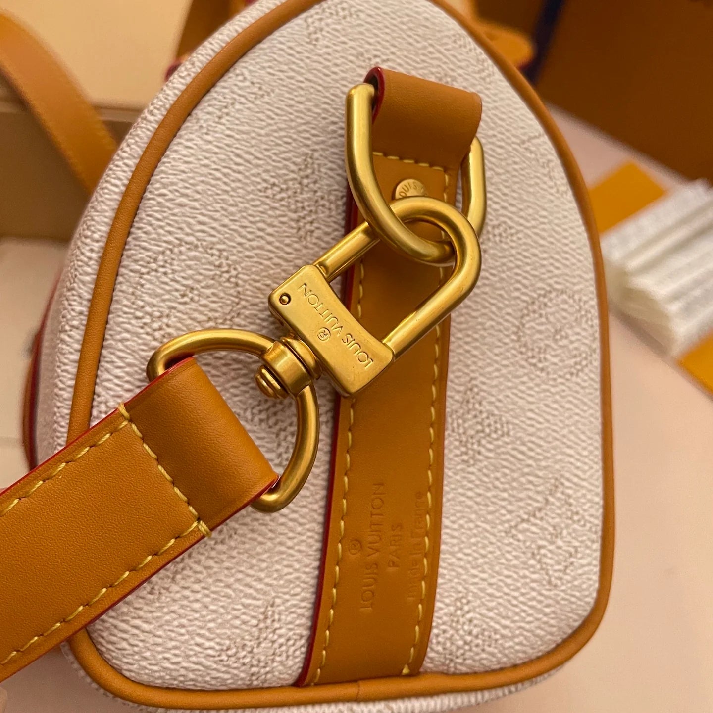 LV BAG M