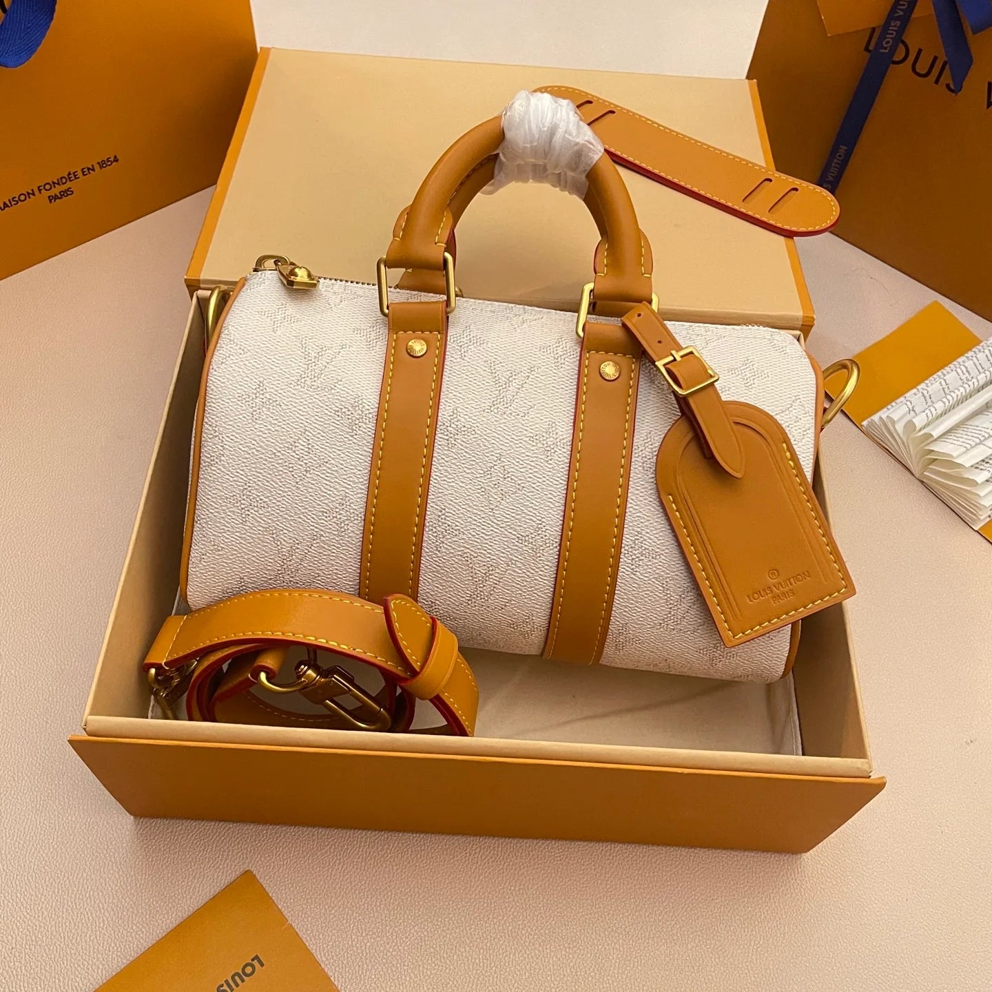 LV BAG M