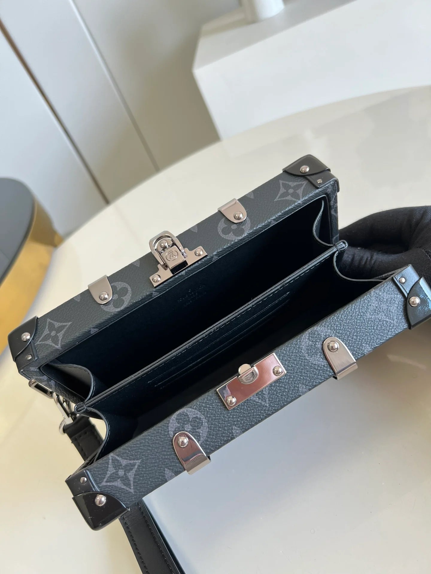 LV BAG M20249