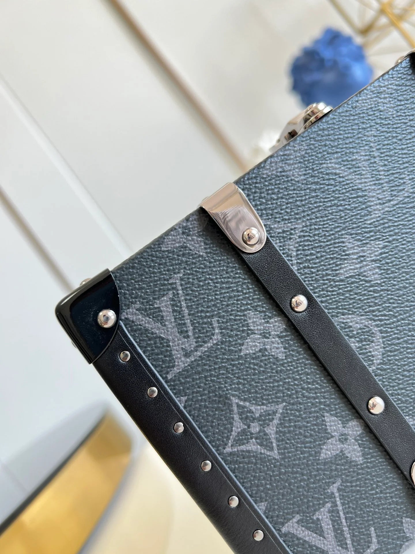 LV BAG M20249