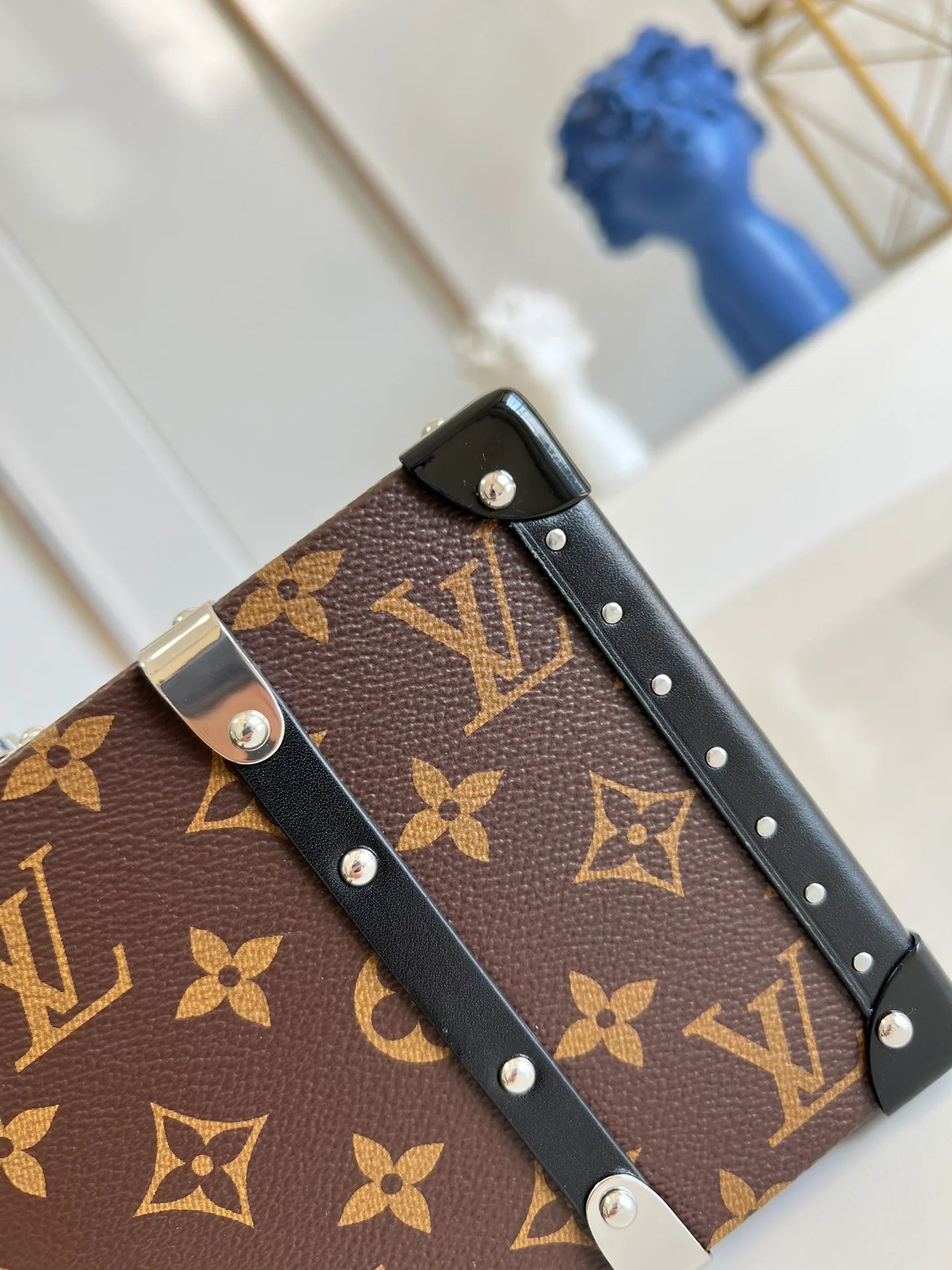 LV BAG M20250