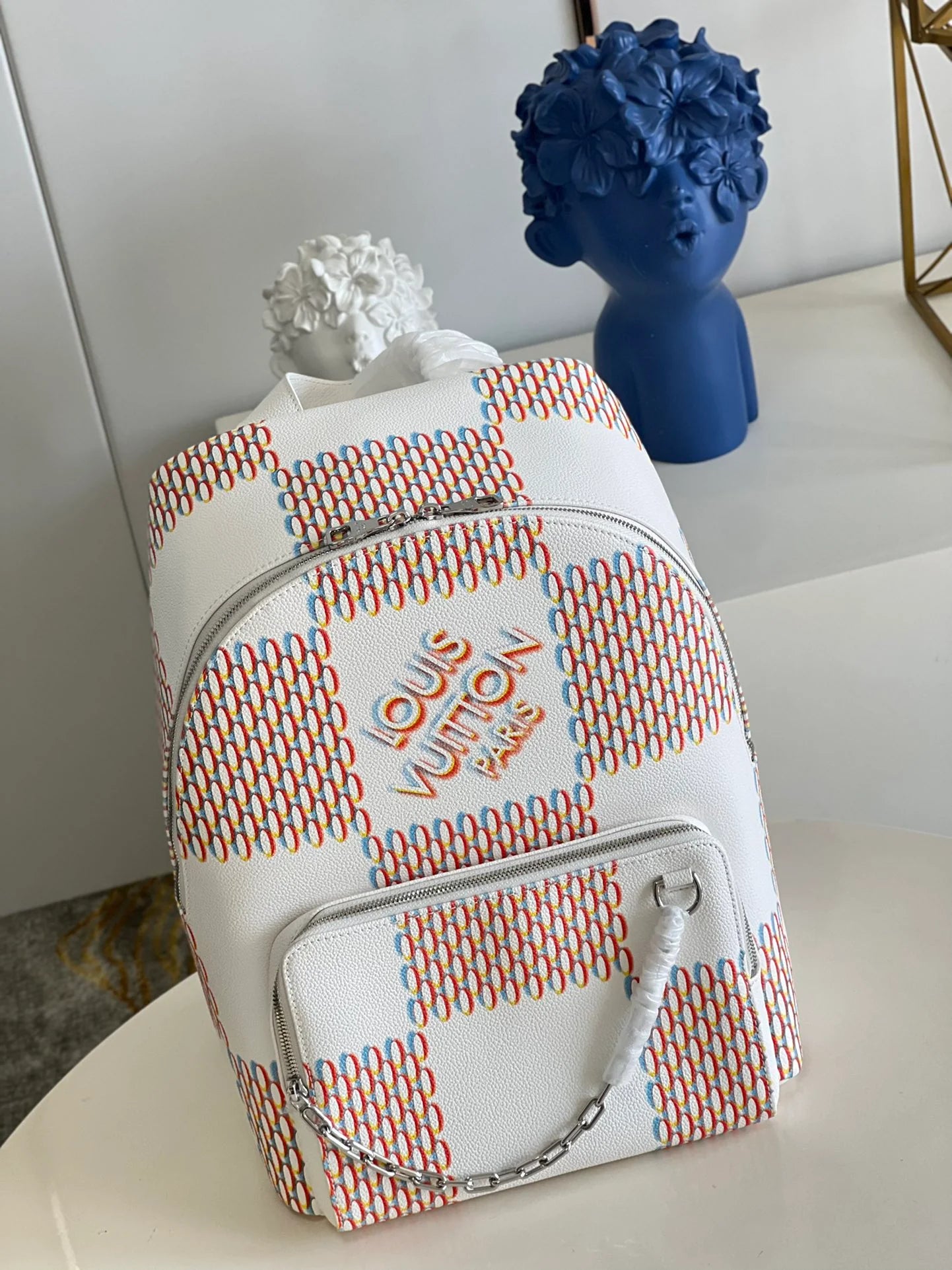 LV BAG M