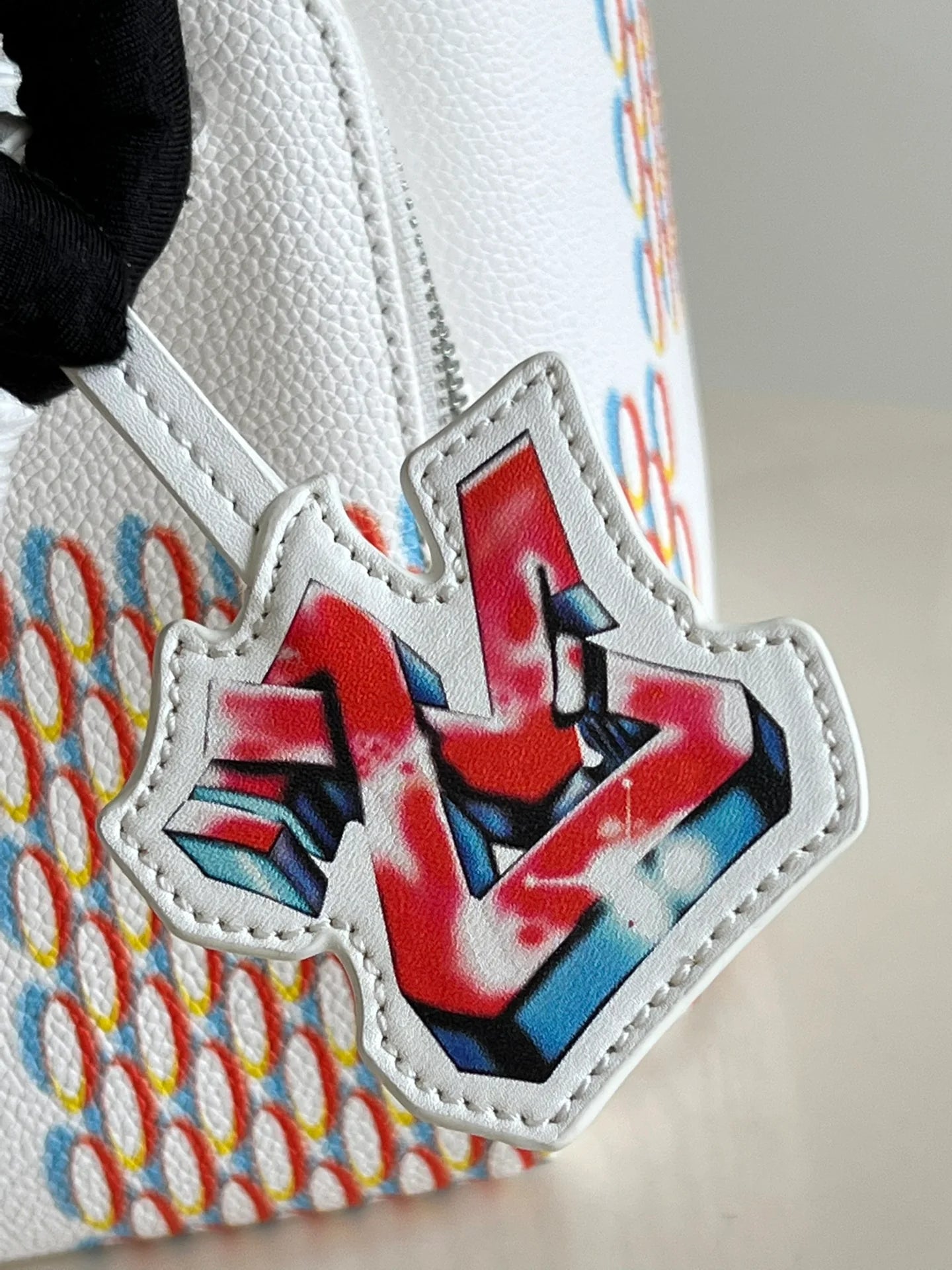 LV BAG M