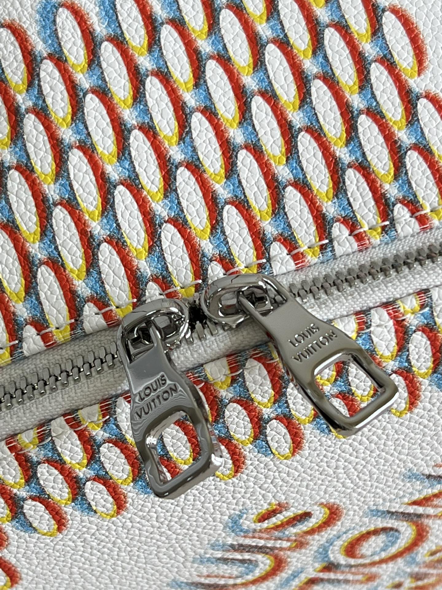 LV BAG M