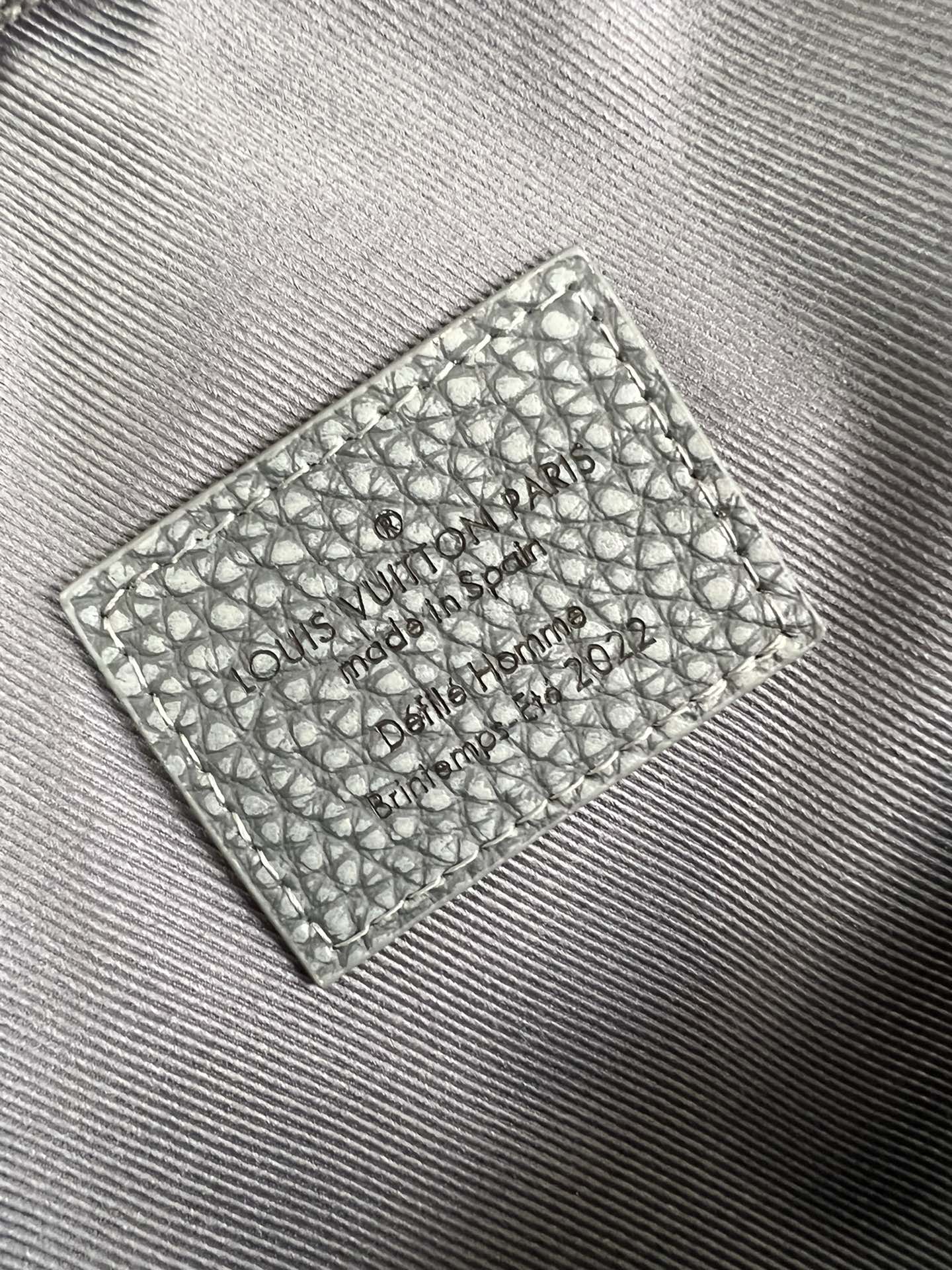 LV BAG M