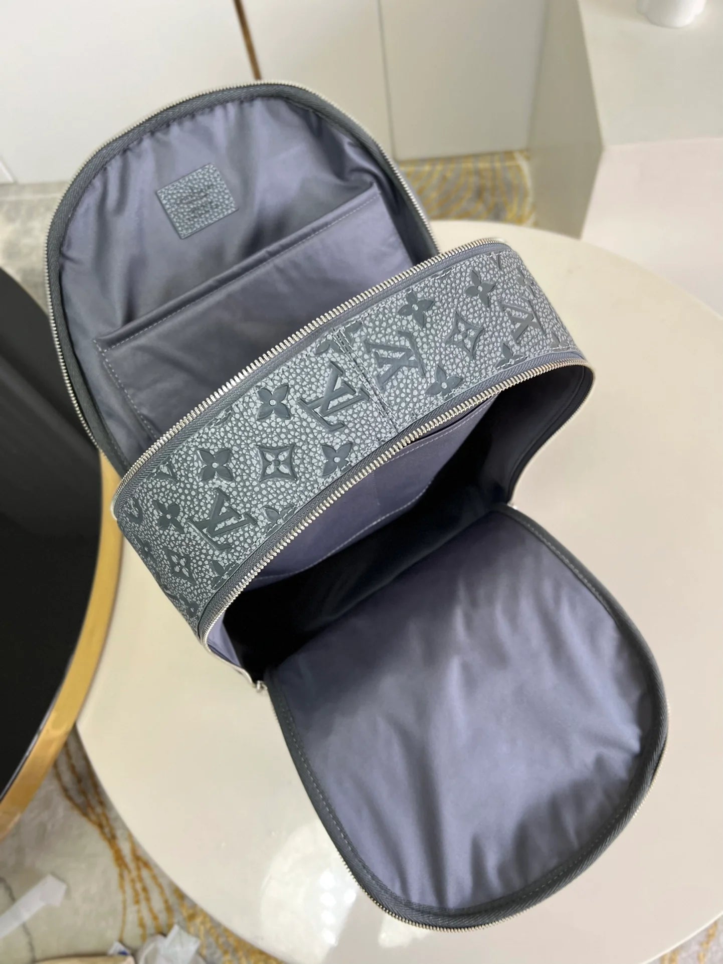 LV BAG M