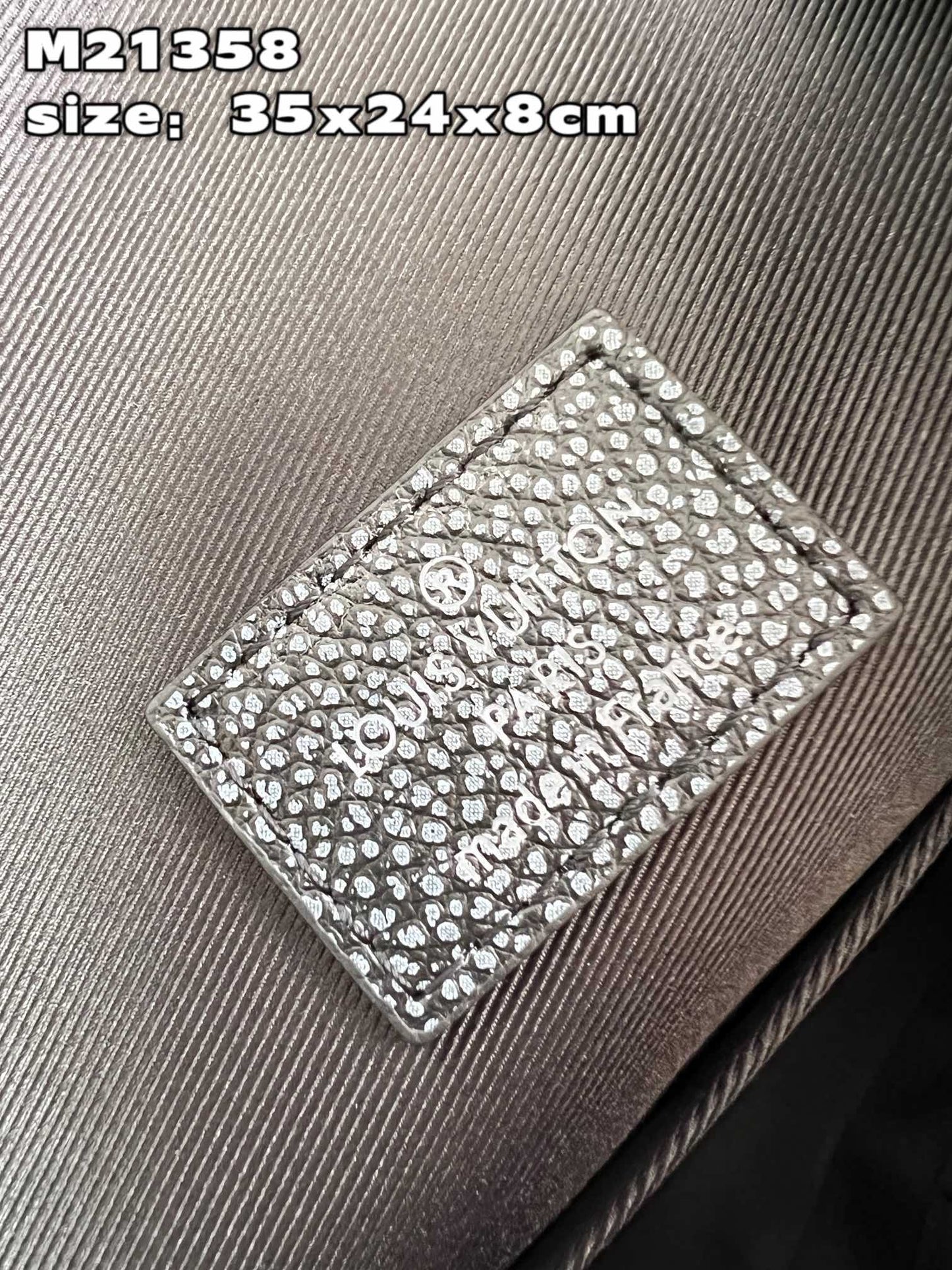 LV BAG M
