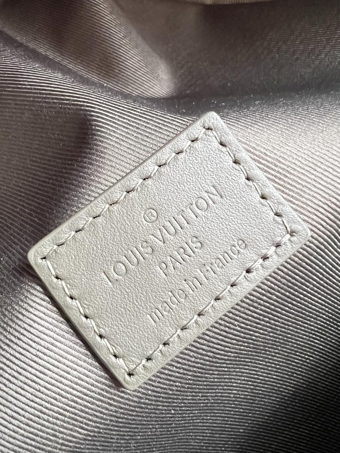 LV BAG M