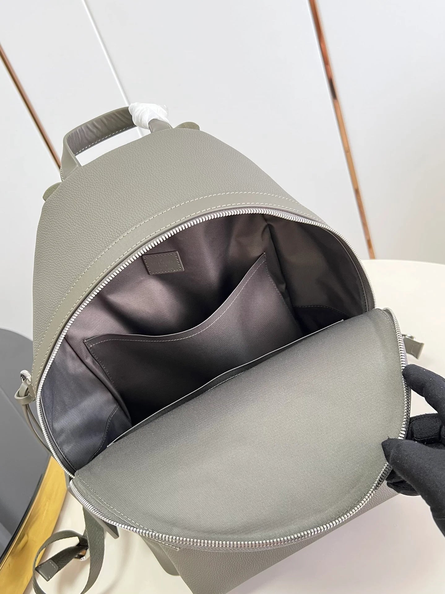 LV BAG M