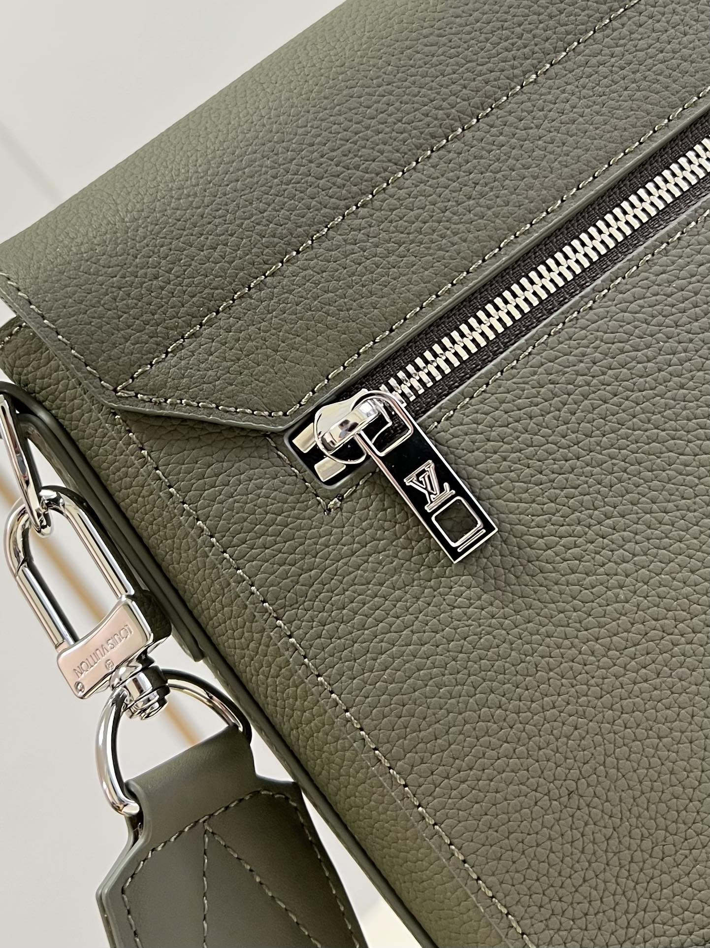 LV BAG M21363