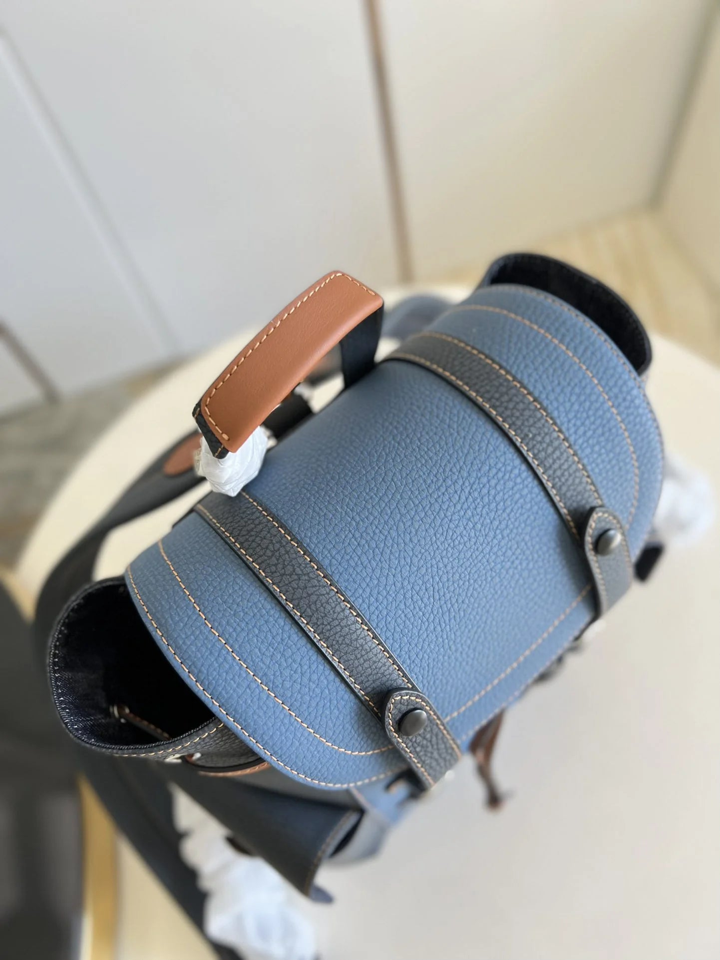 LV BAG M
