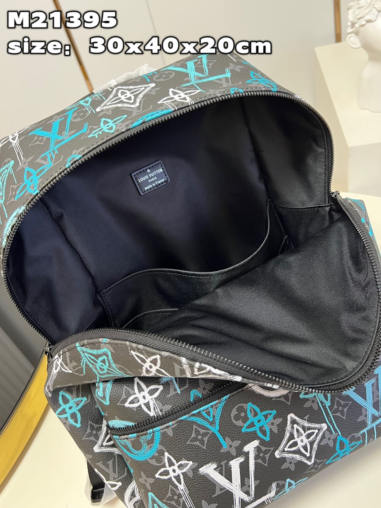 LV BAG M