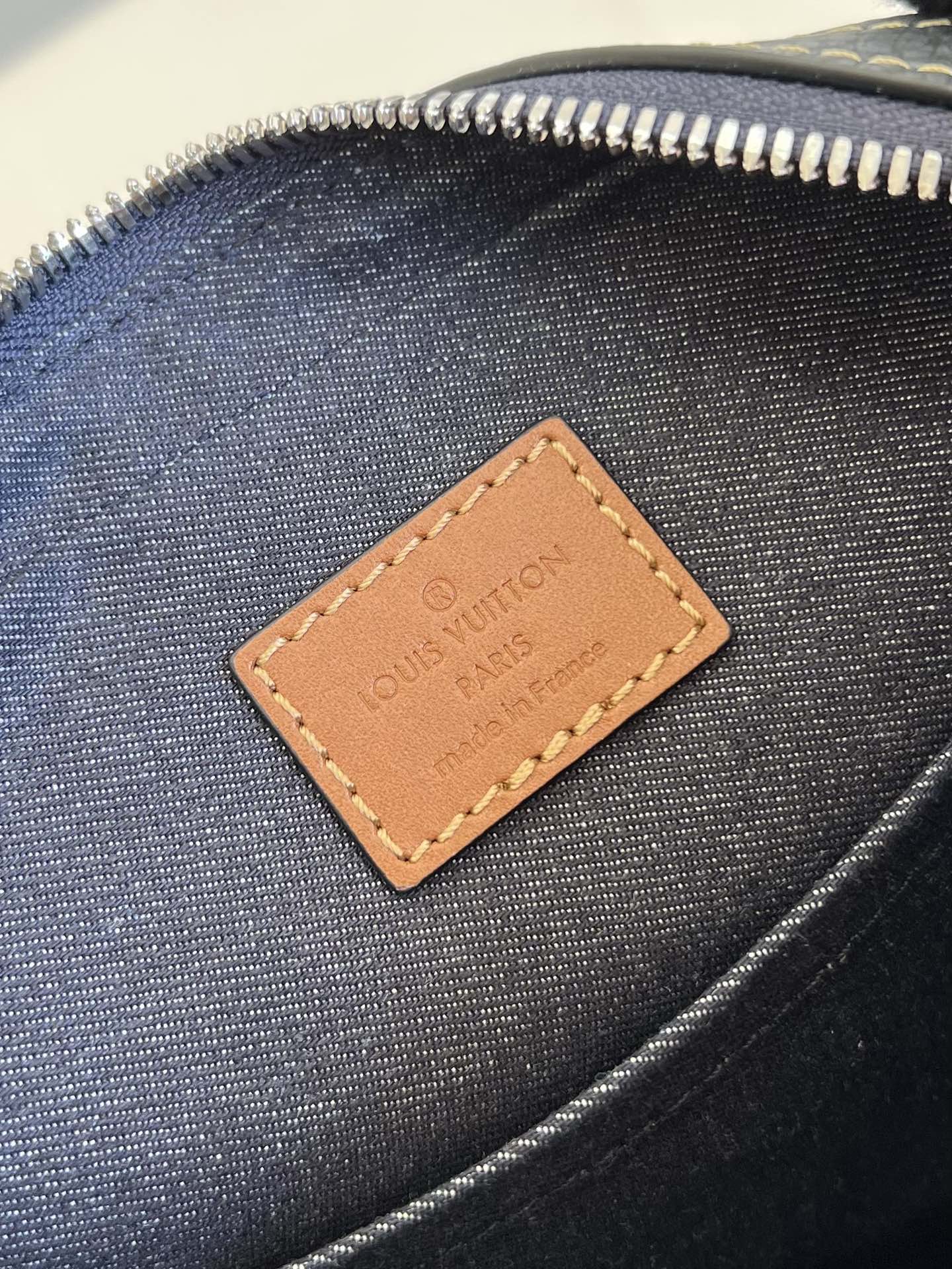 LV BAG M