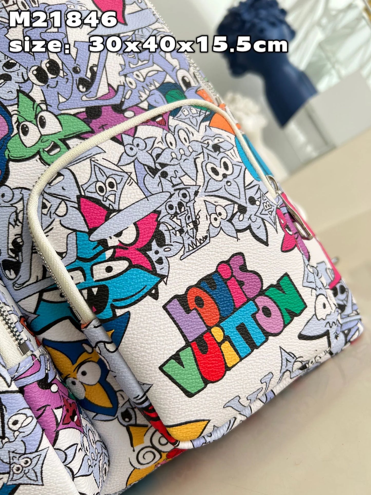 LV BAG M