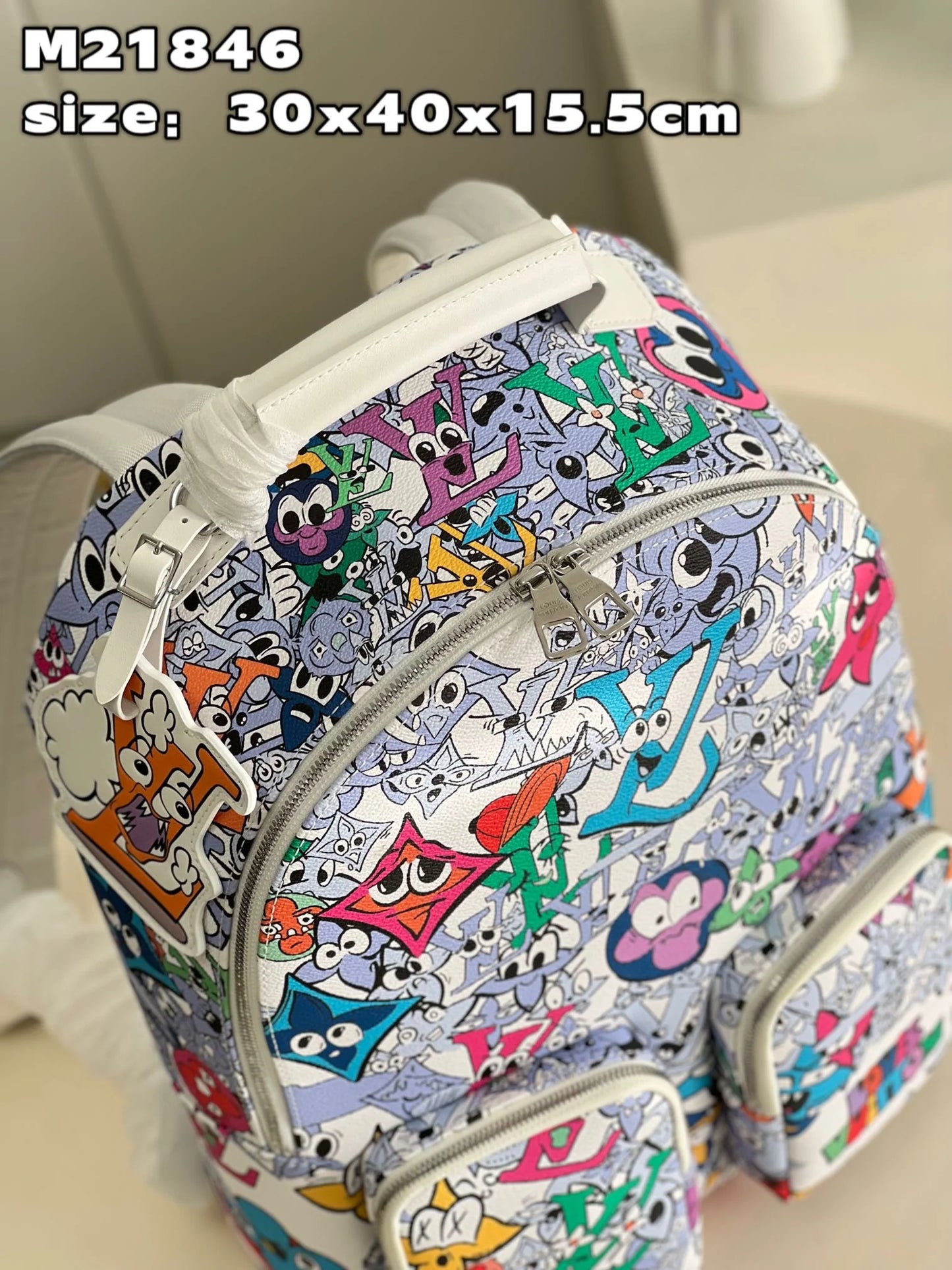 LV BAG M