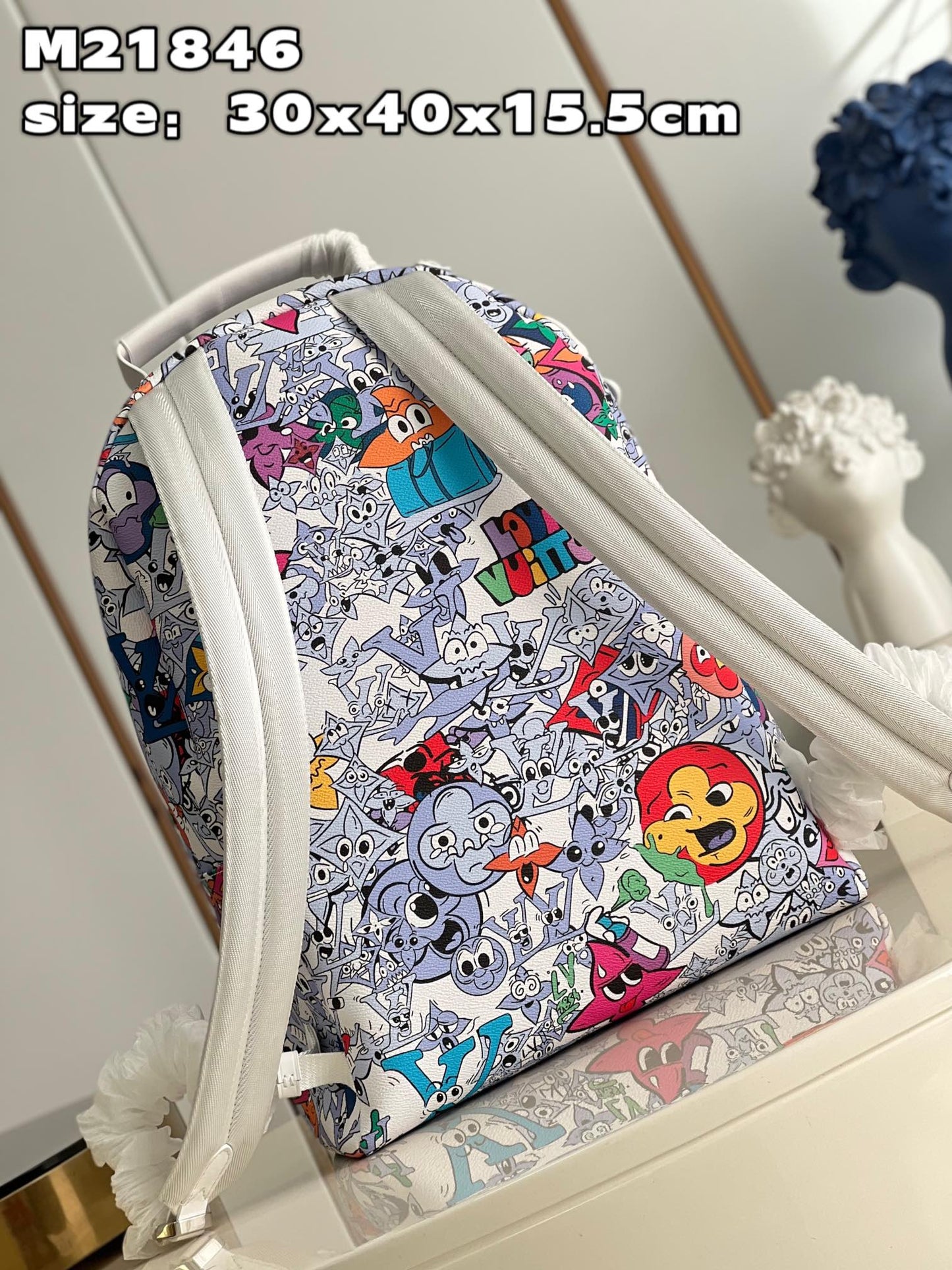 LV BAG M