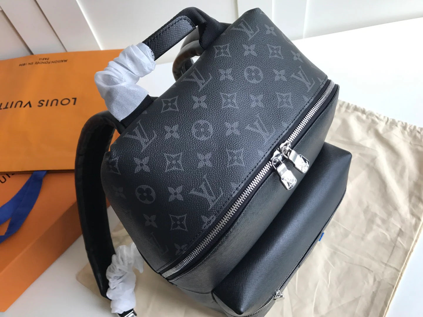 LV BAG M