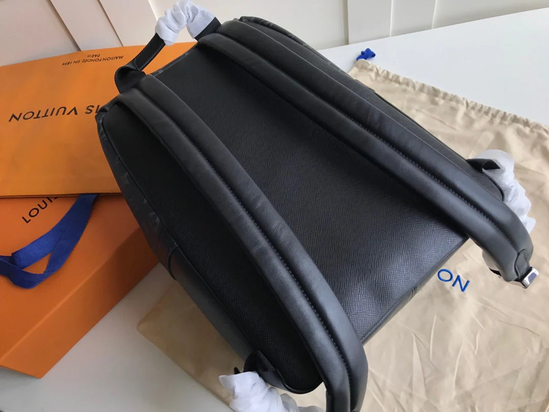 LV BAG M