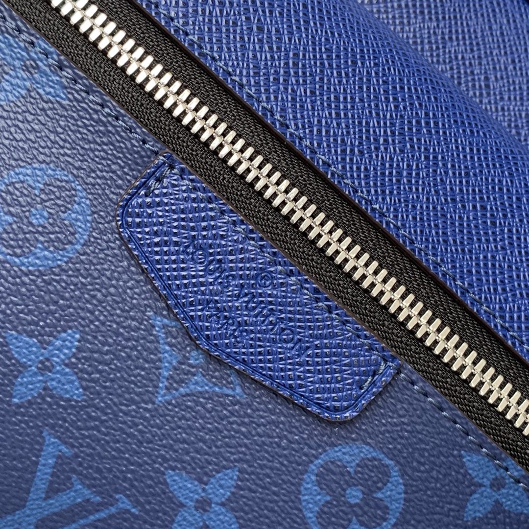 LV BAG M