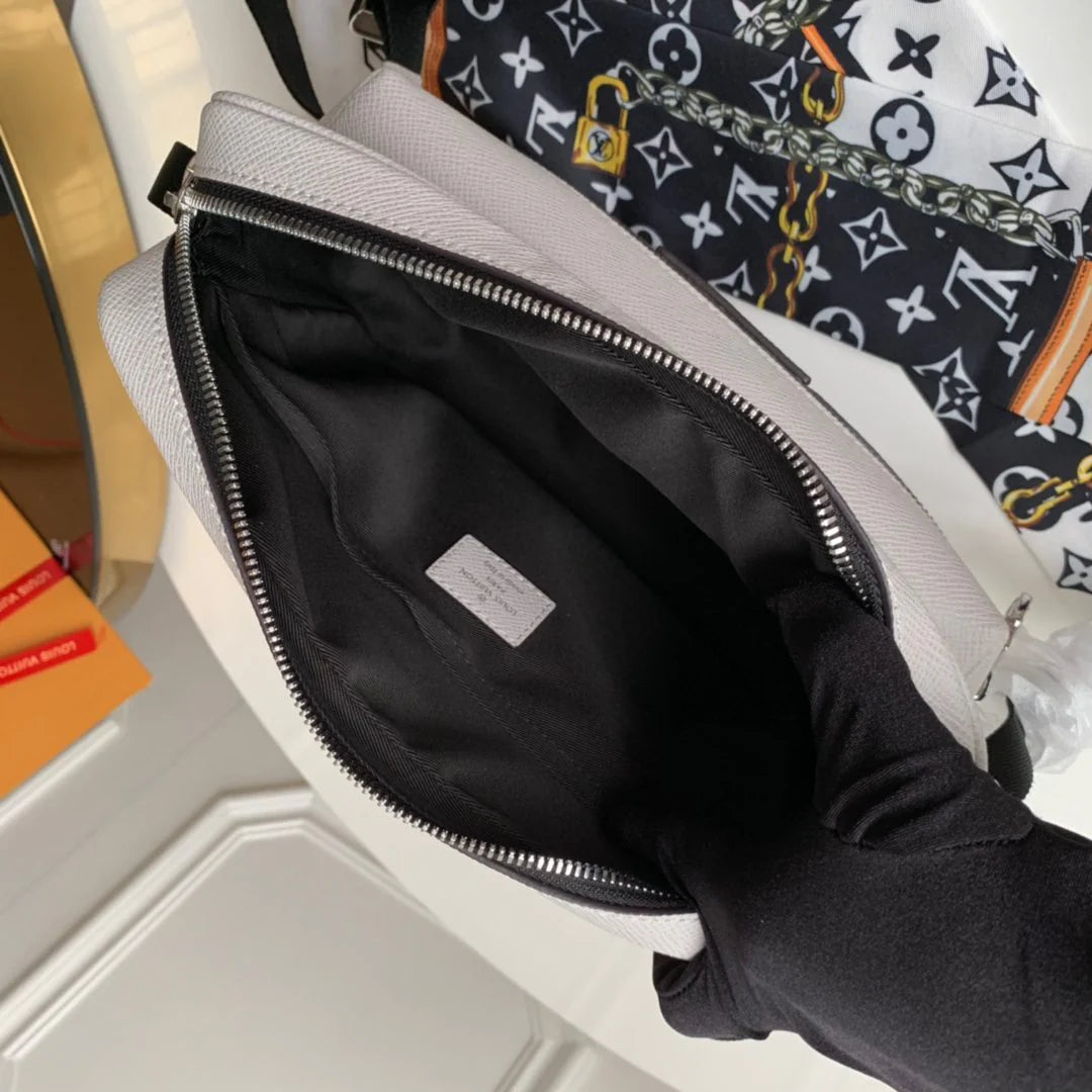 LV BAG M30243