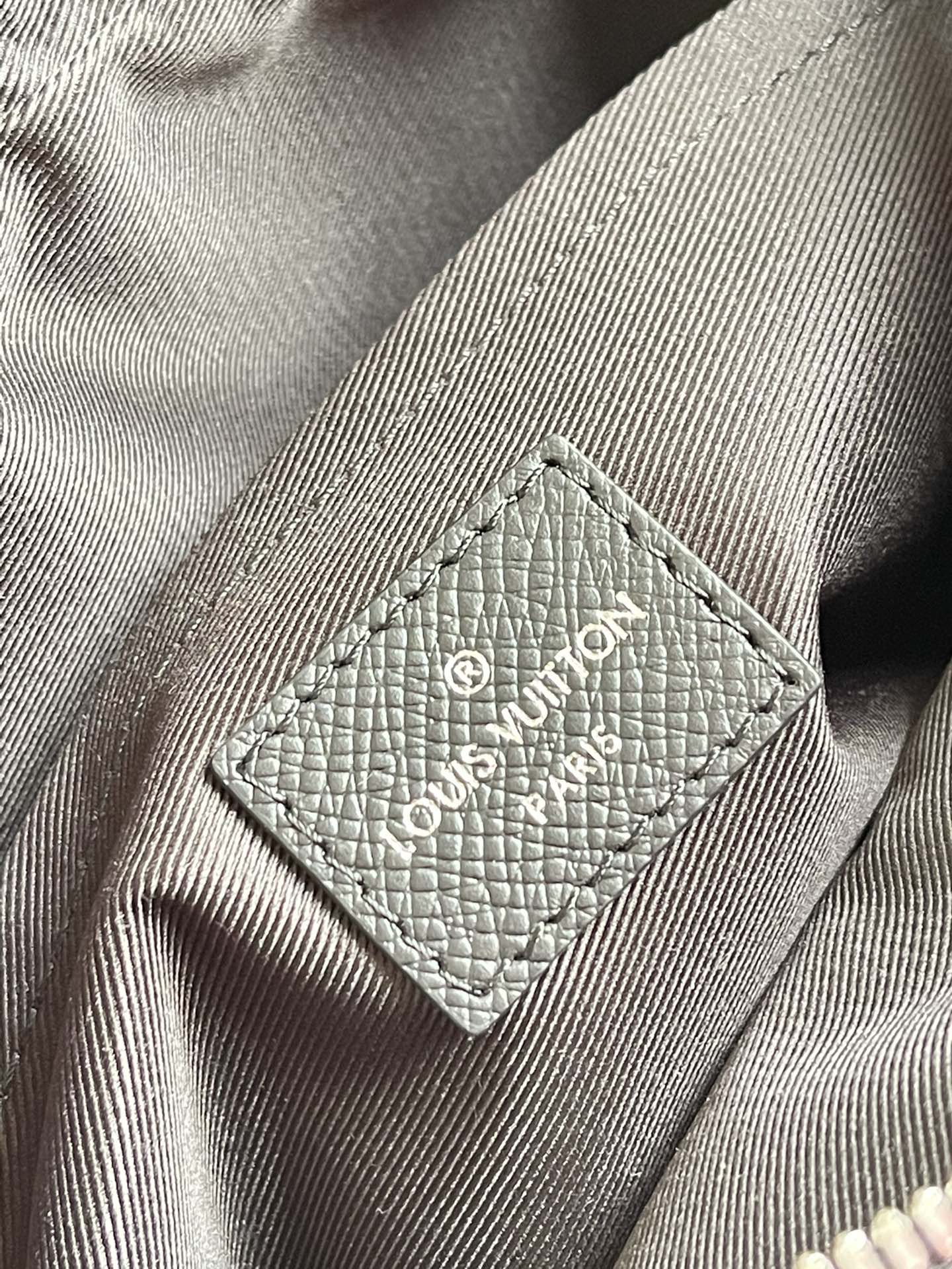 LV BAG M