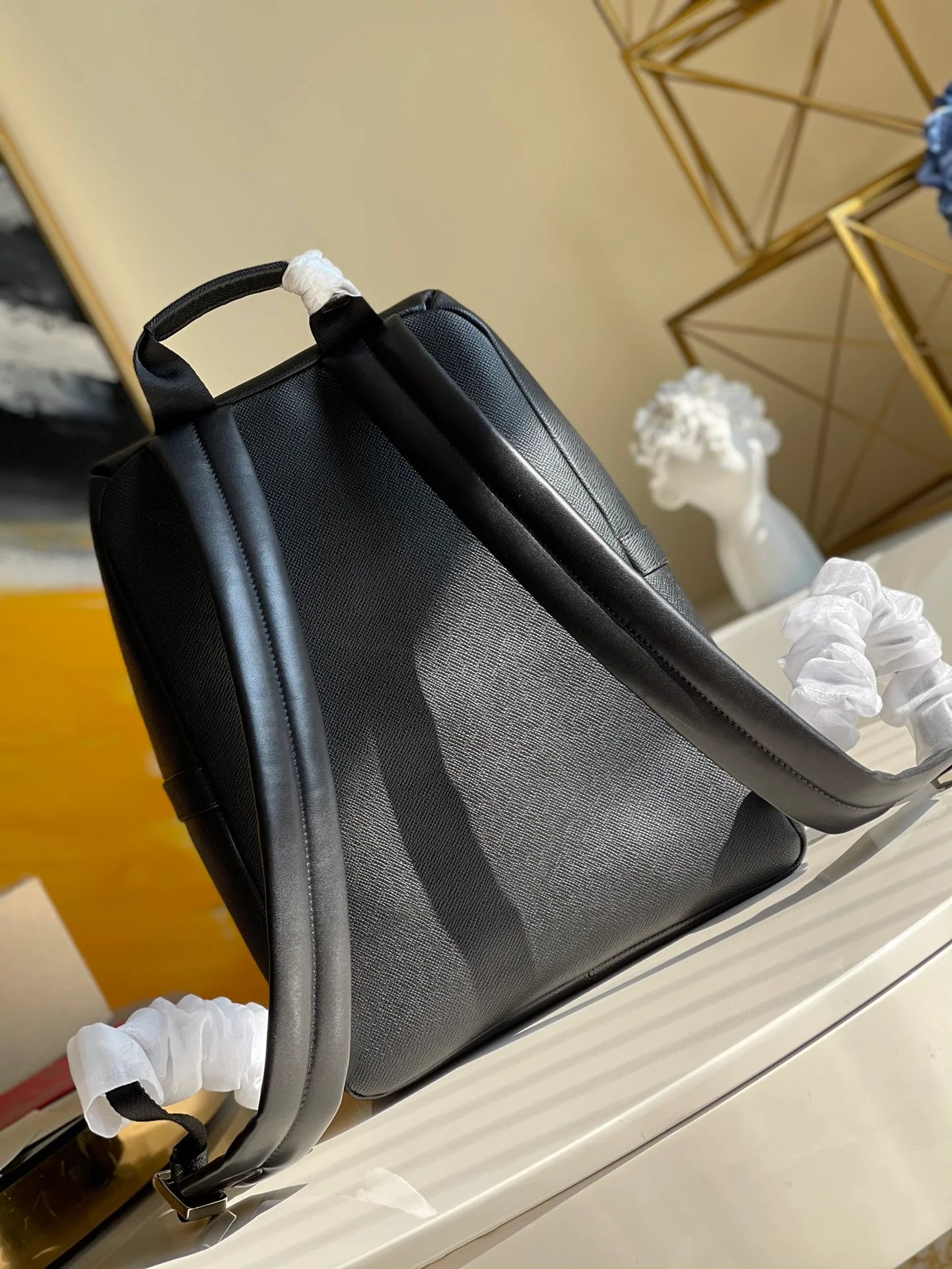 LV BAG M
