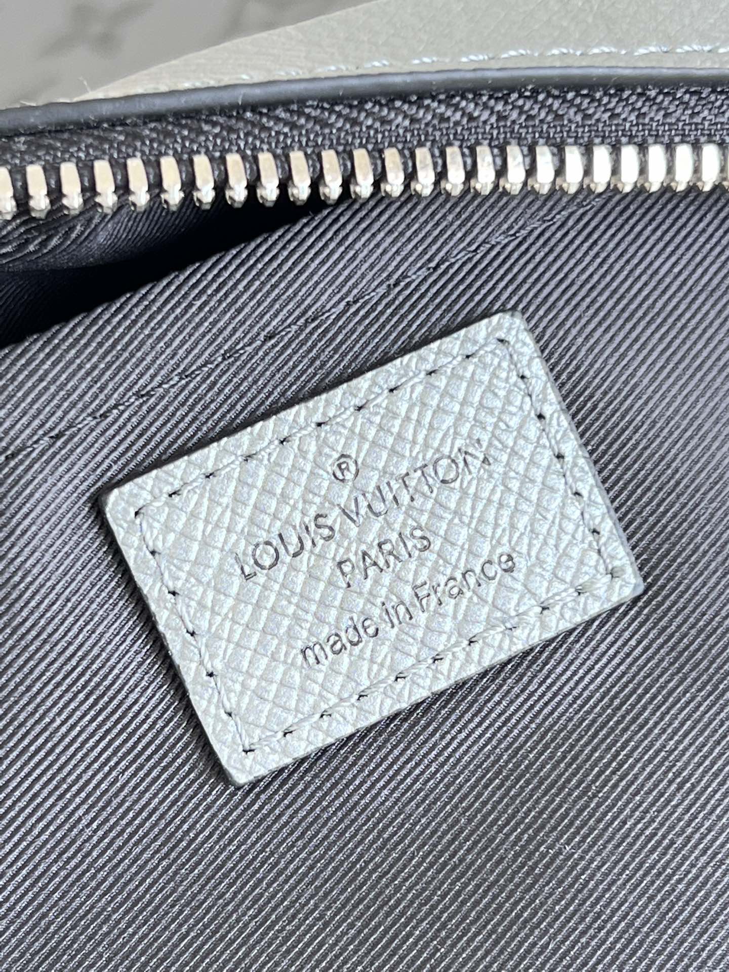 LV BAG M