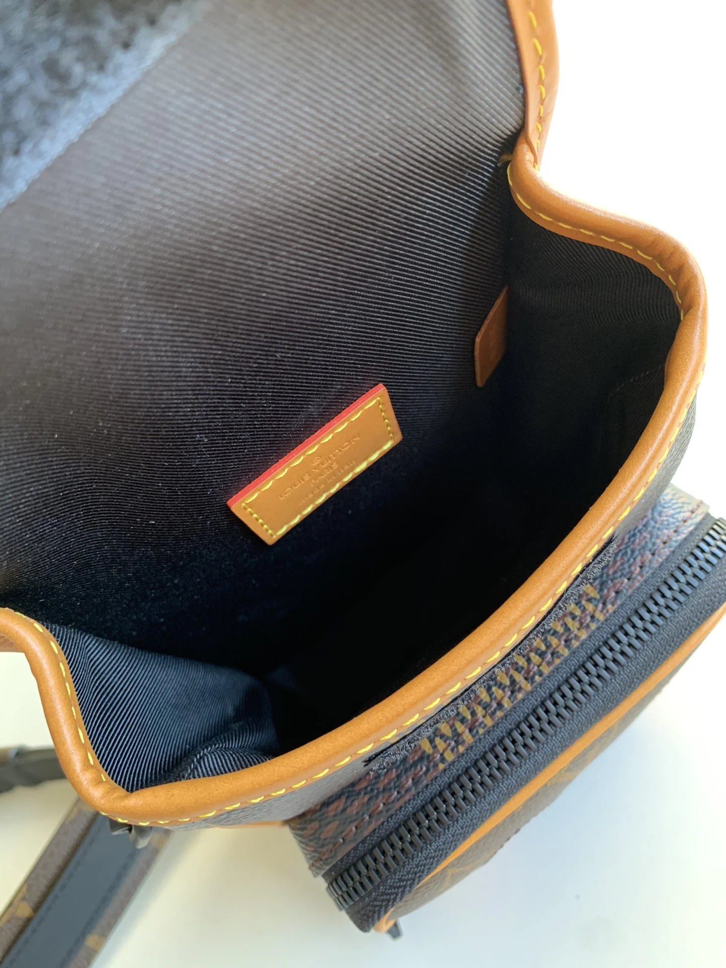 LV BAG M