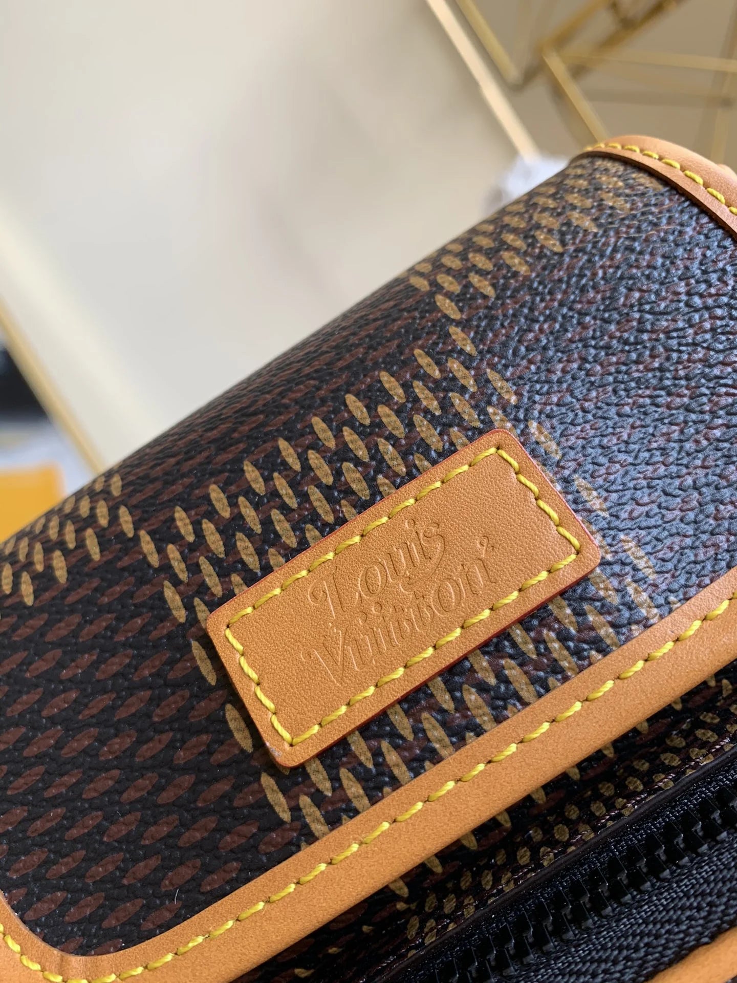 LV BAG M