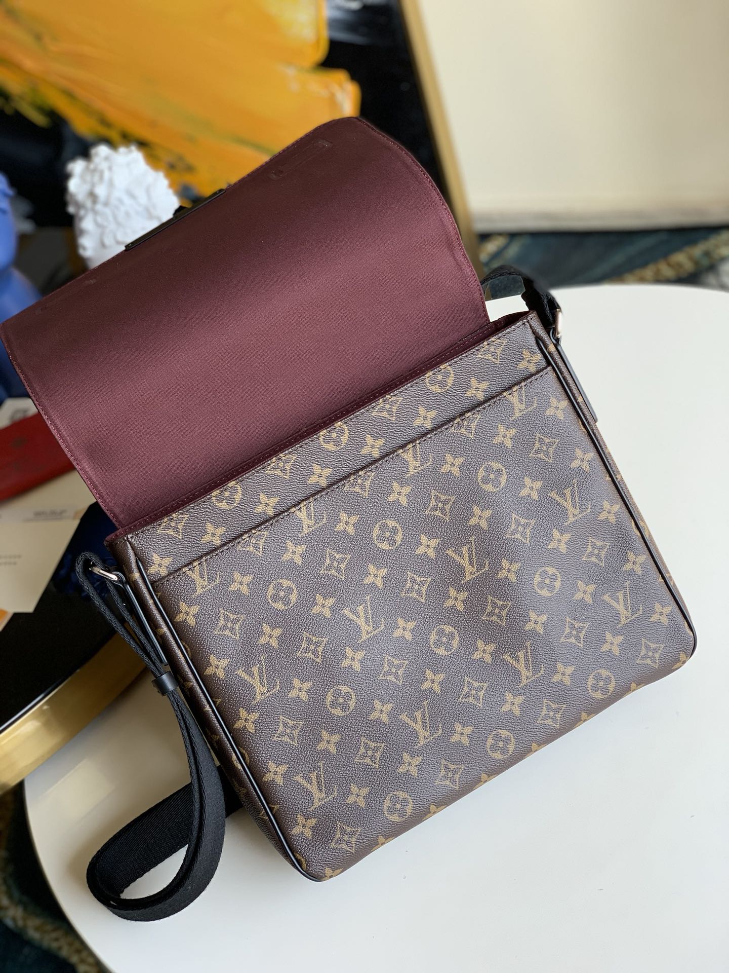 LV BAG M