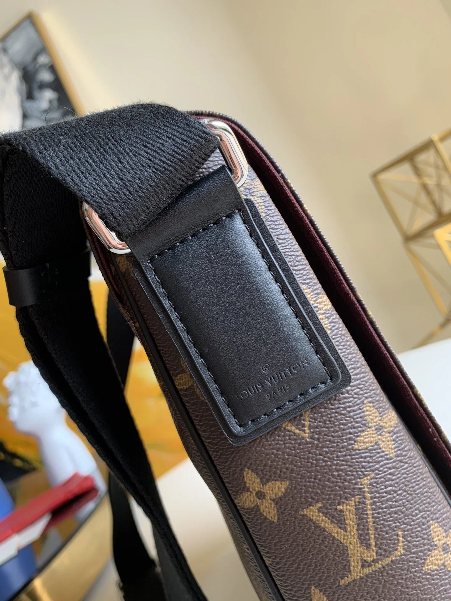 LV BAG M