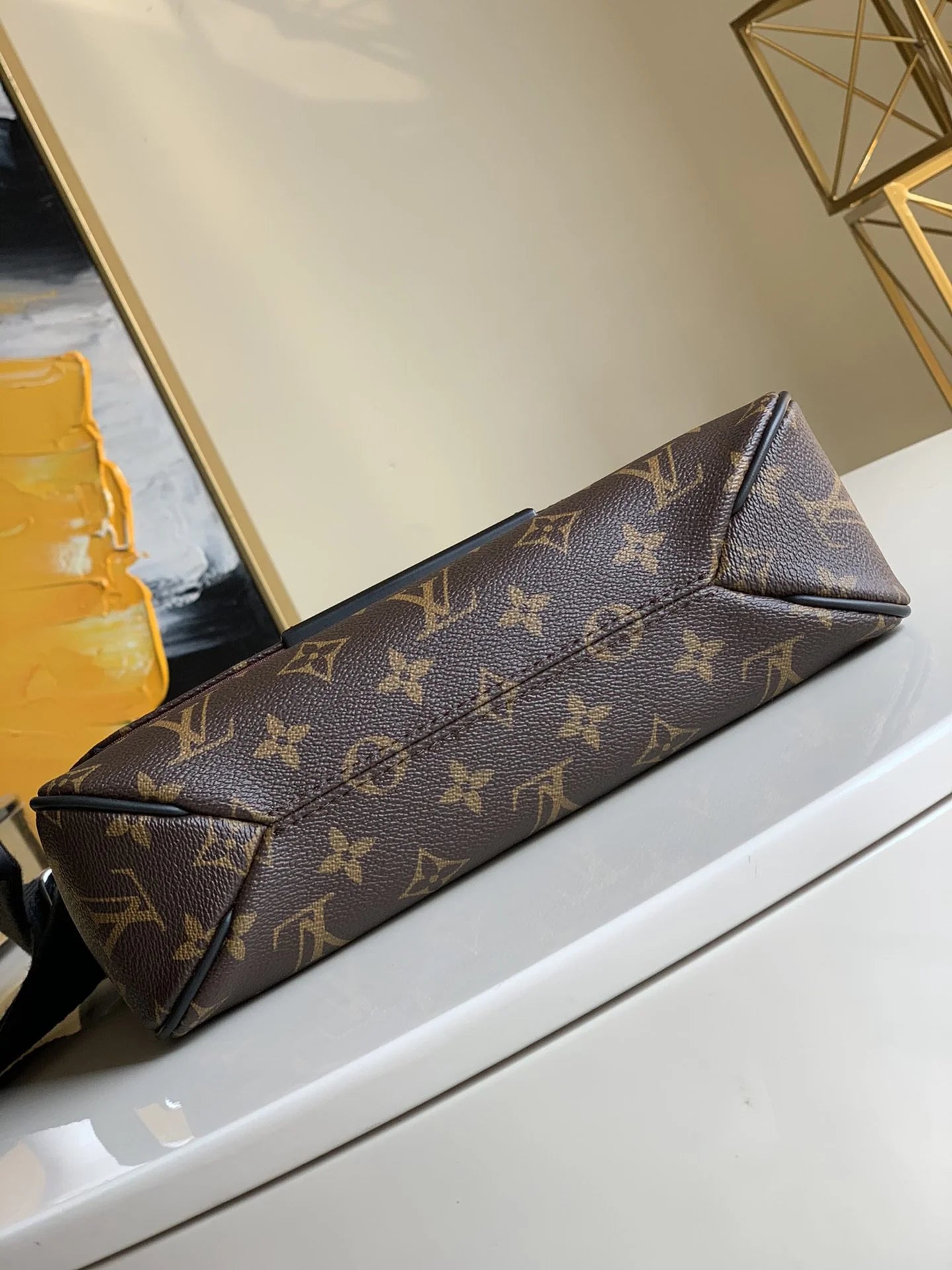LV BAG M
