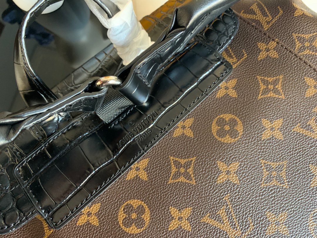 LV BAG M41379