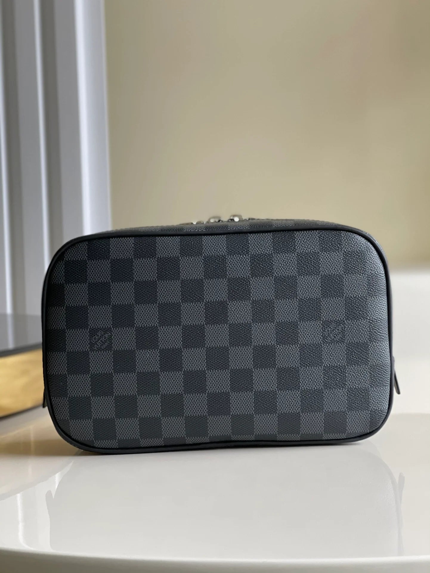 LV BAG M