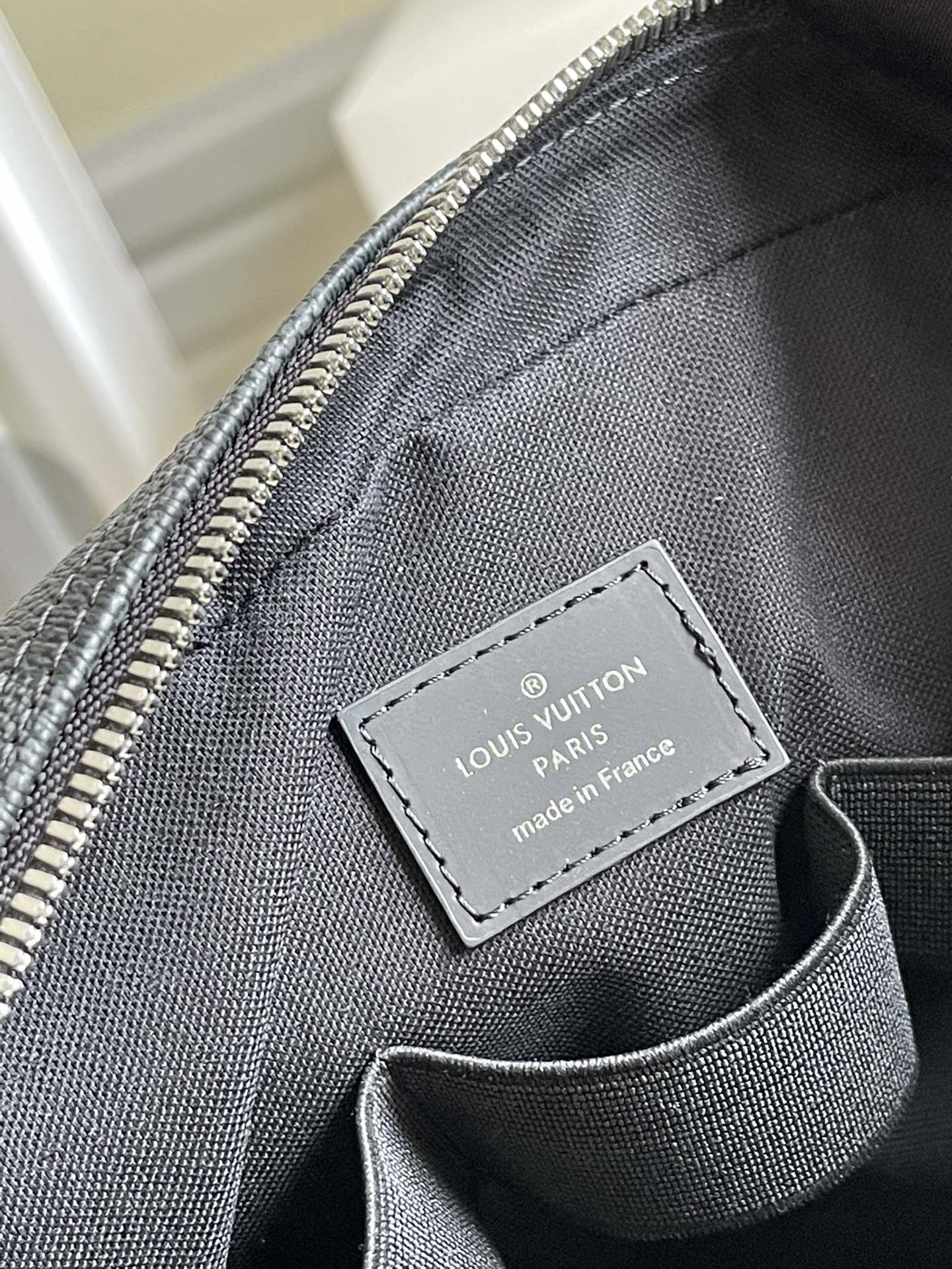 LV BAG M