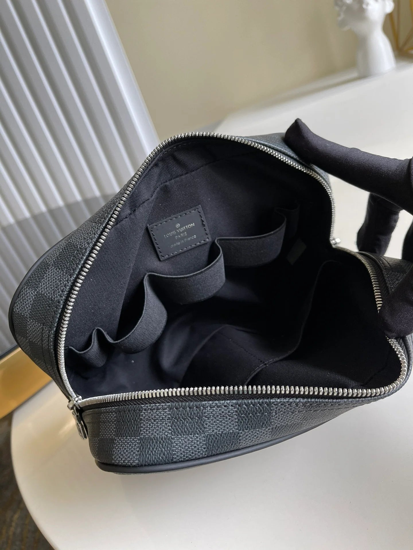 LV BAG M