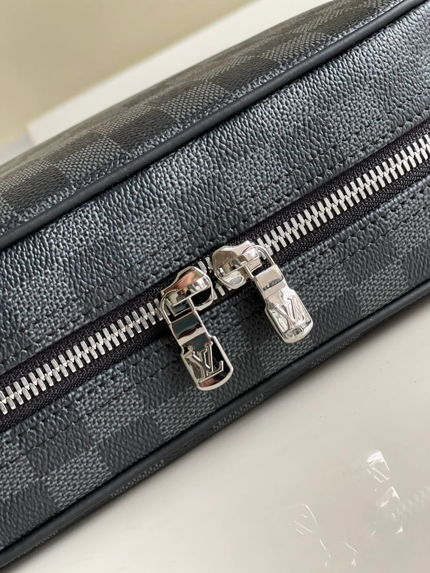 LV BAG M