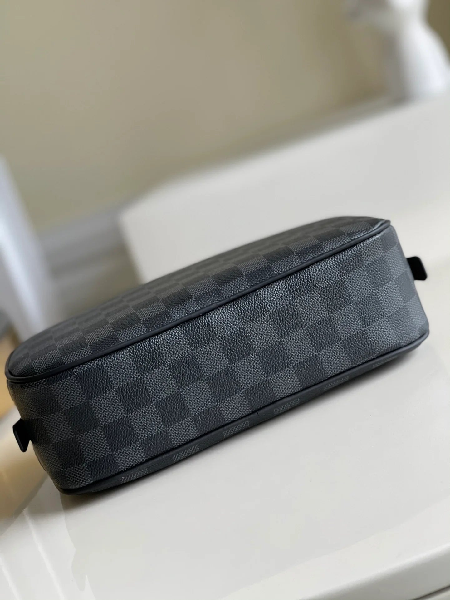 LV BAG M