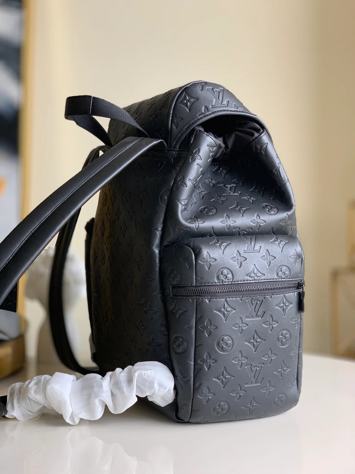 LV BAG M