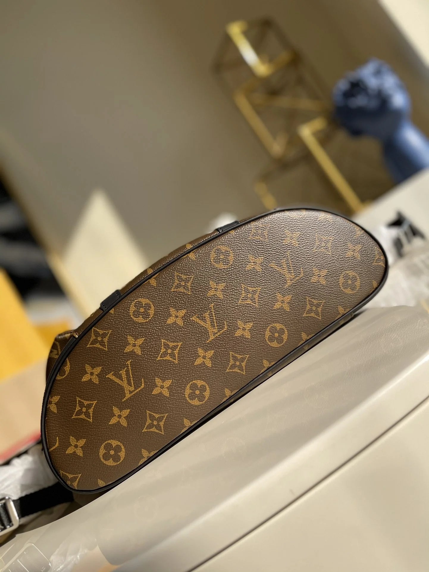 LV BAG M