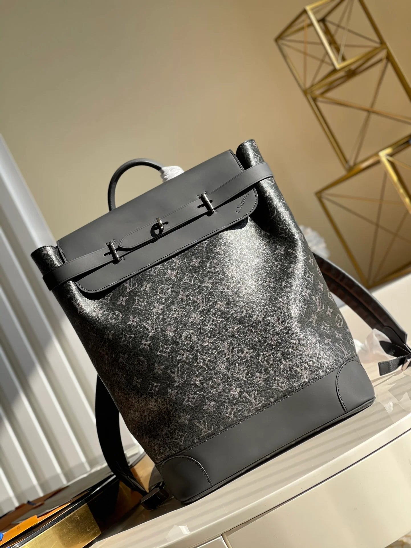 LV BAG M