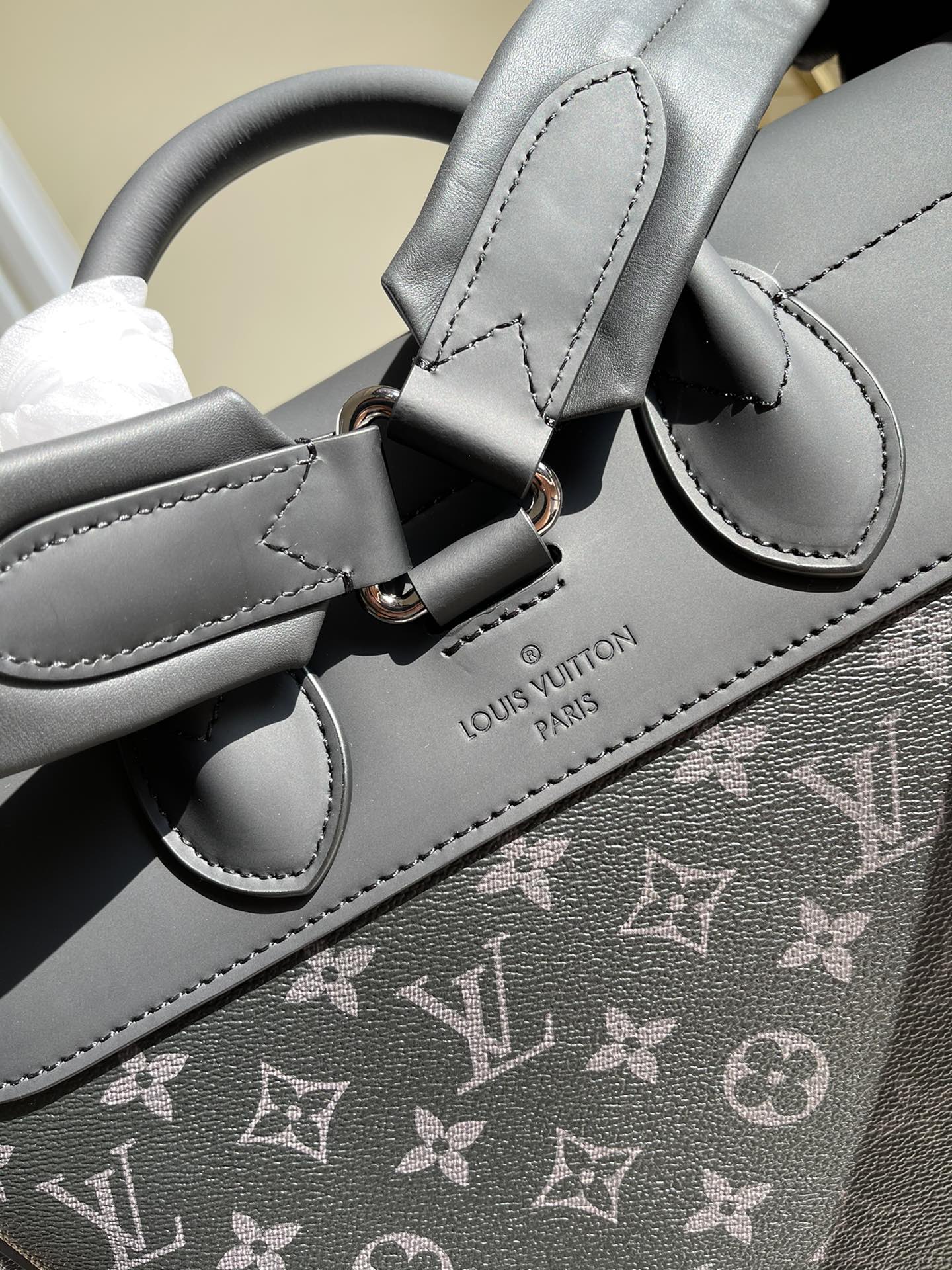 LV BAG M
