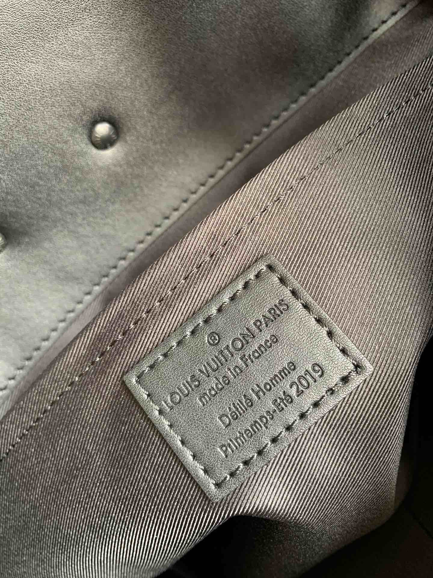 LV BAG M44473