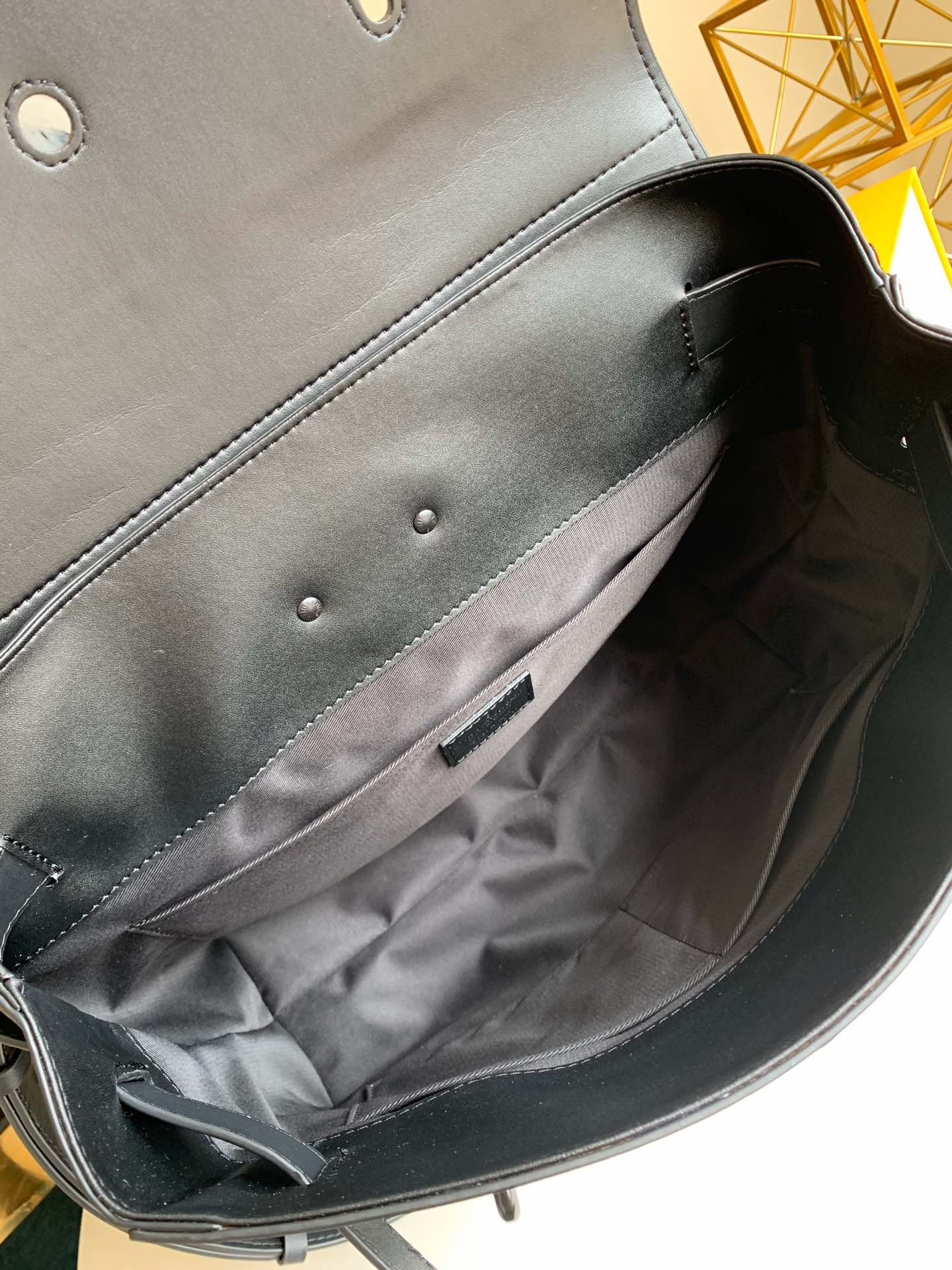 LV BAG M44473