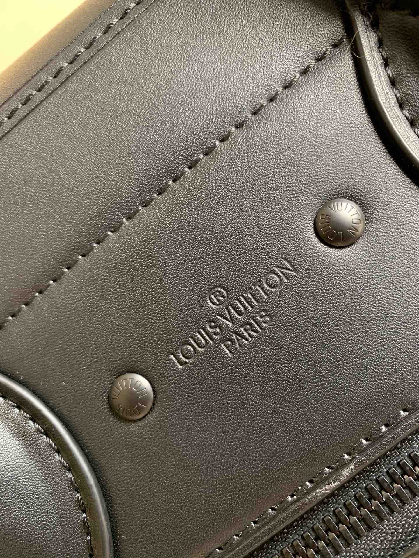 LV BAG M44473