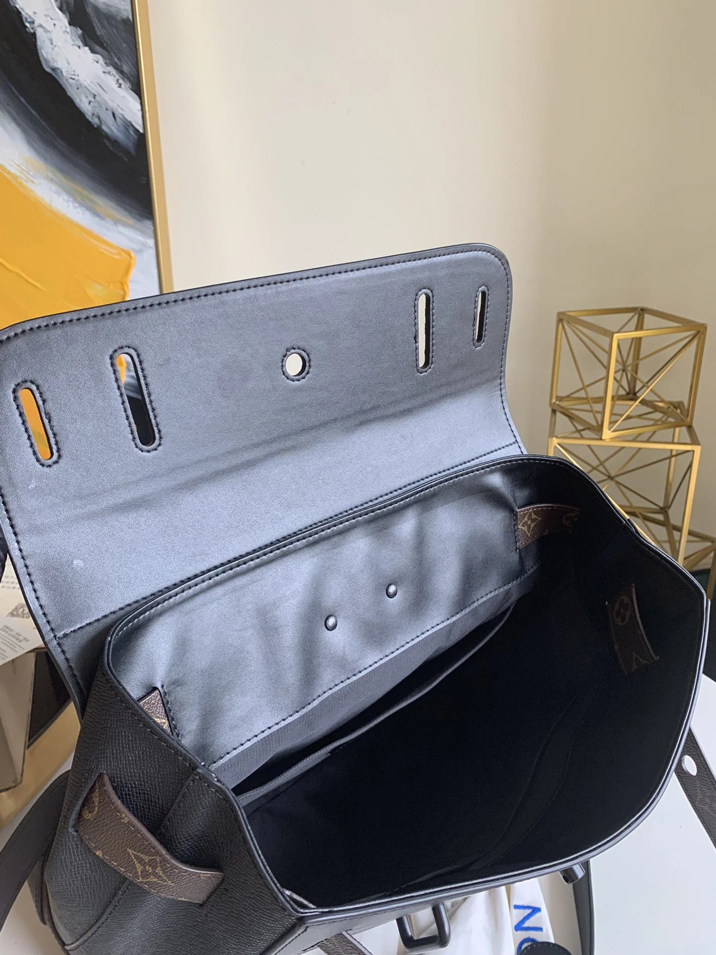 LV BAG M44473