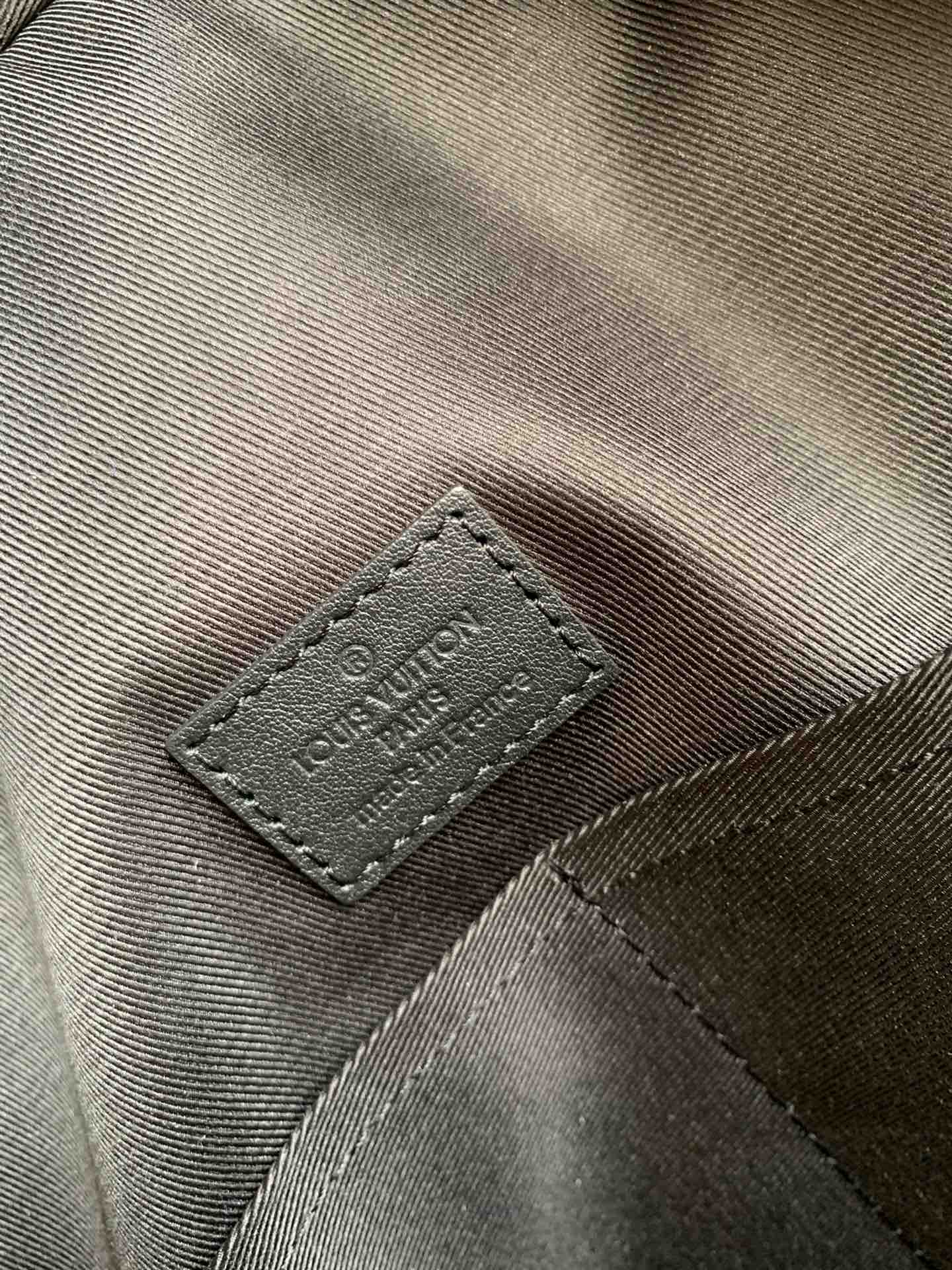 LV BAG M