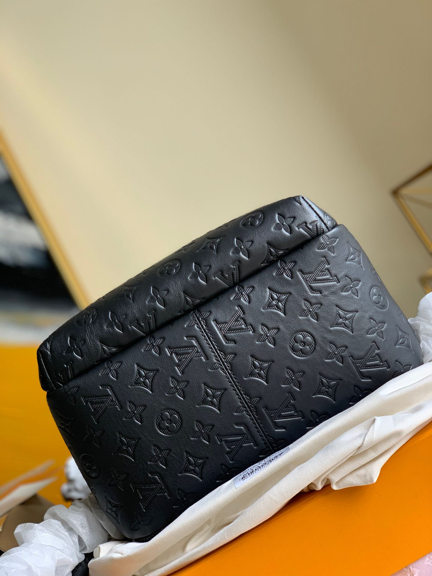 LV BAG M